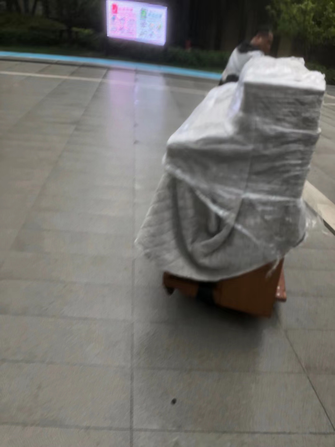 选择青岛正规搬家公司算得上靠谱 选择青岛正规搬家公司算得上靠谱